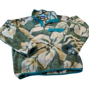 Patagonia Teal and Cream Fleece Pullover